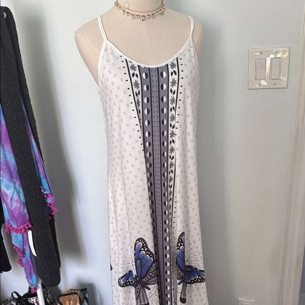 SHEIN White and Black Sleeveless Maxi Sundress